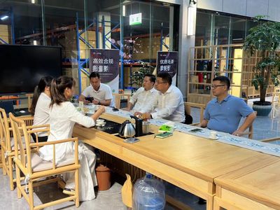 市商務(wù)局黨組書(shū)記董萬(wàn)生深入臨翔區(qū)調(diào)研網(wǎng)絡(luò)文化經(jīng)營(yíng)產(chǎn)業(yè)發(fā)展現(xiàn)狀與前景
